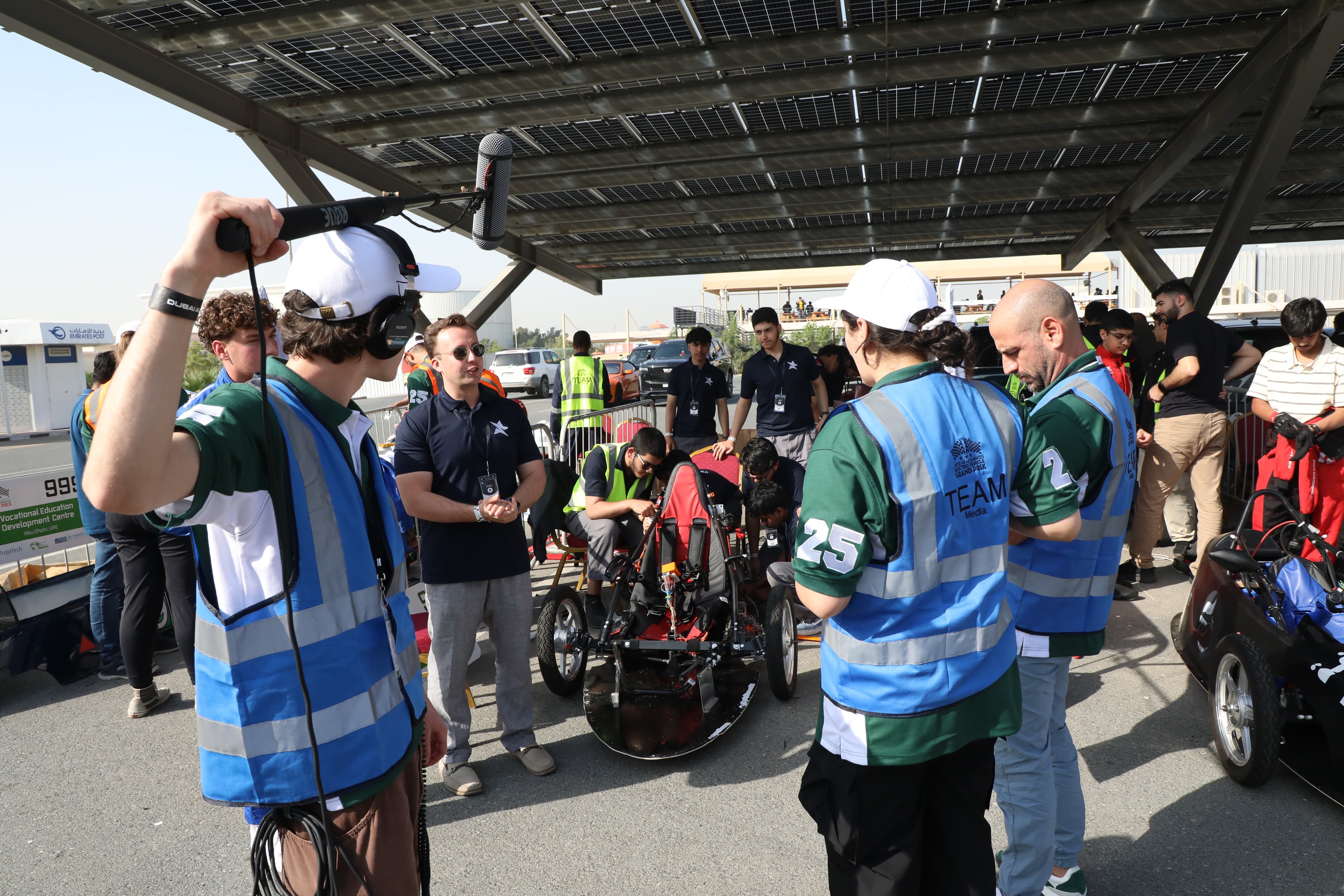 Generative design slim steel hubs